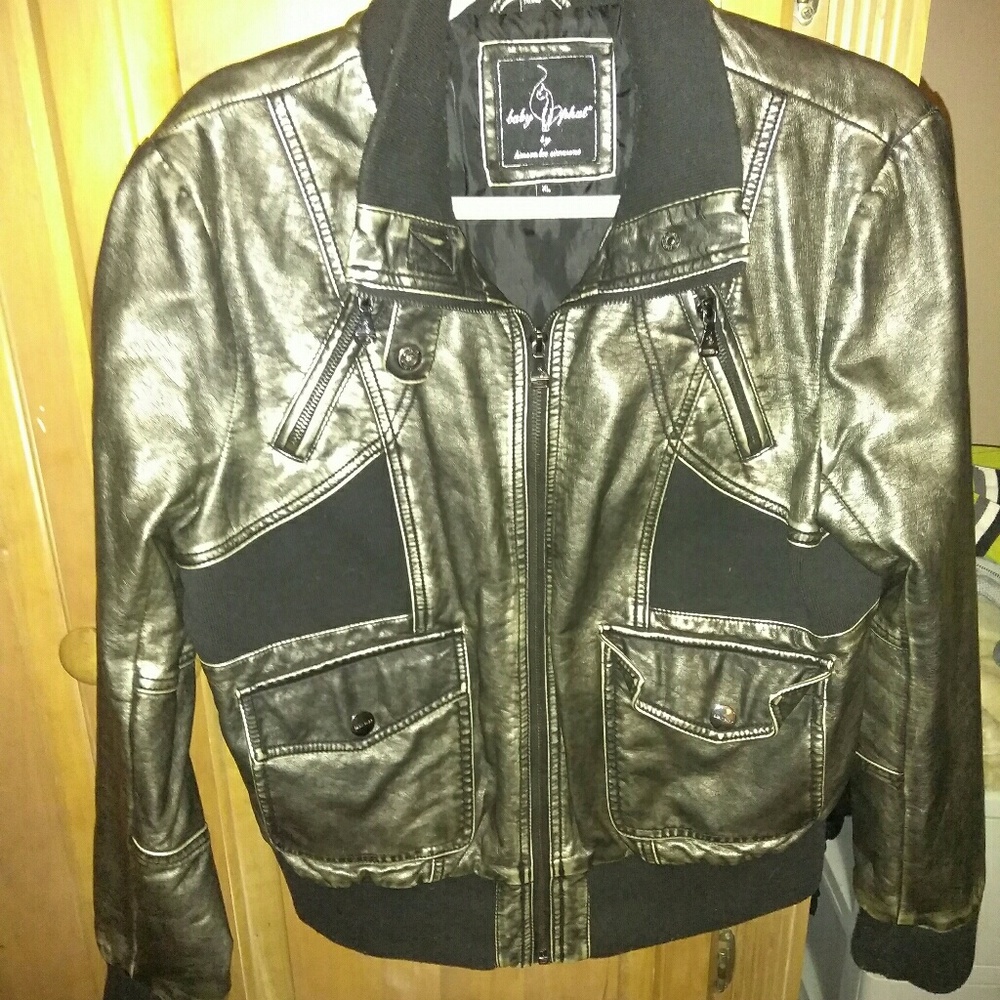 Metallic jacket